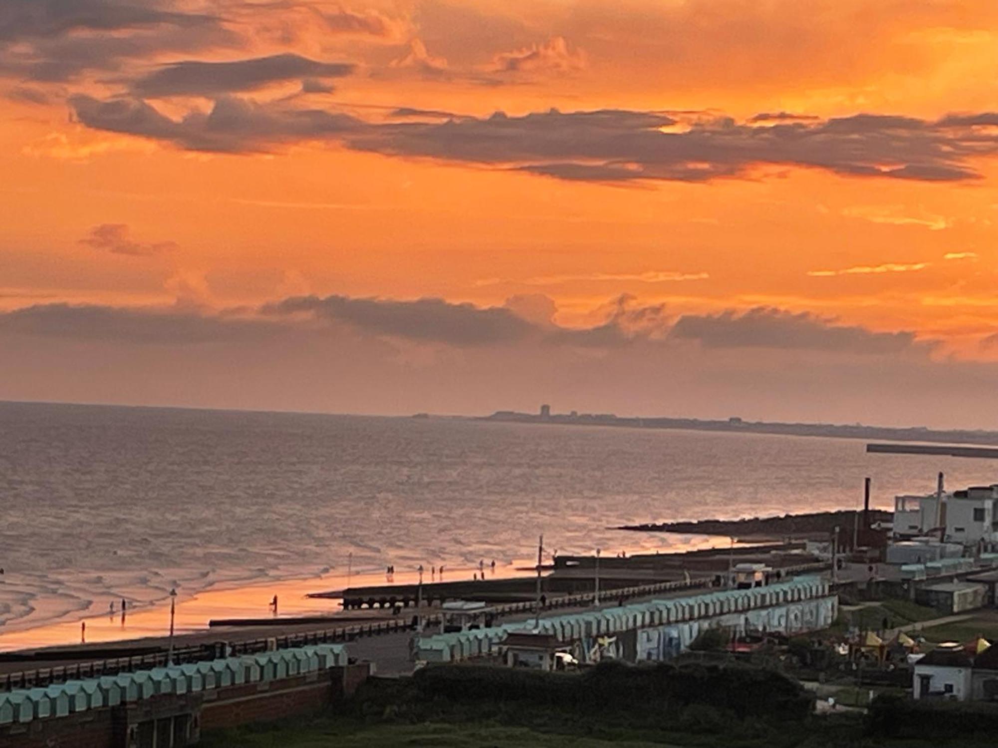Seascape With Outstanding Sea Views Apartment Brighton Exterior photo